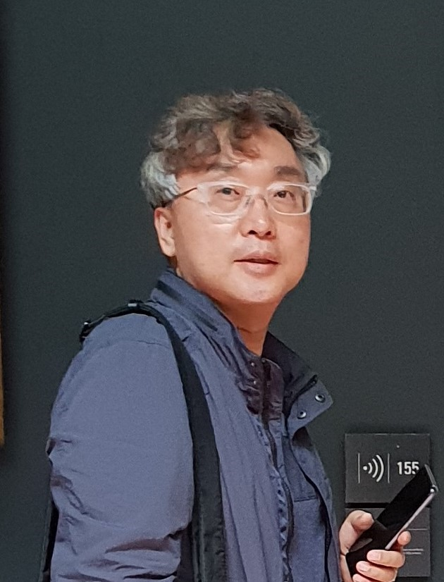 박강 교수 